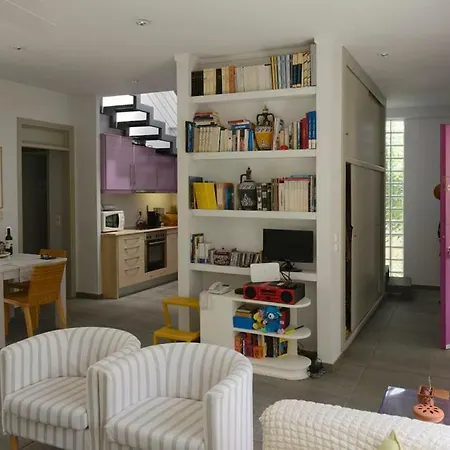 Holiday home Comfortable Beach For 6 *