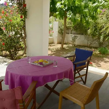 Comfortable Beach For 6 Holiday home *