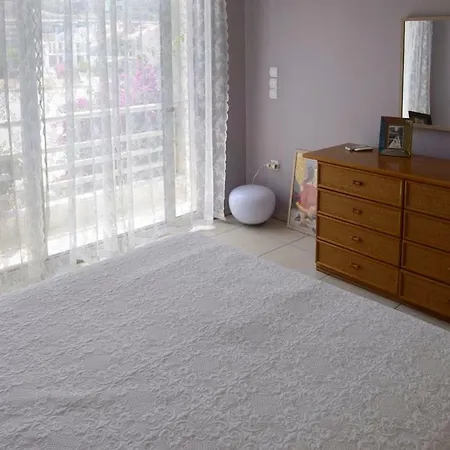 Comfortable Beach For 6 Holiday home *